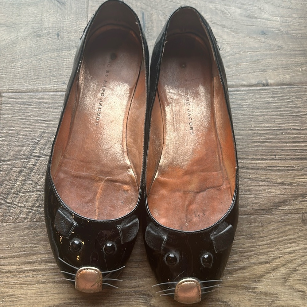 Marc by Marc Jacobs Mouse Flats (size 36)